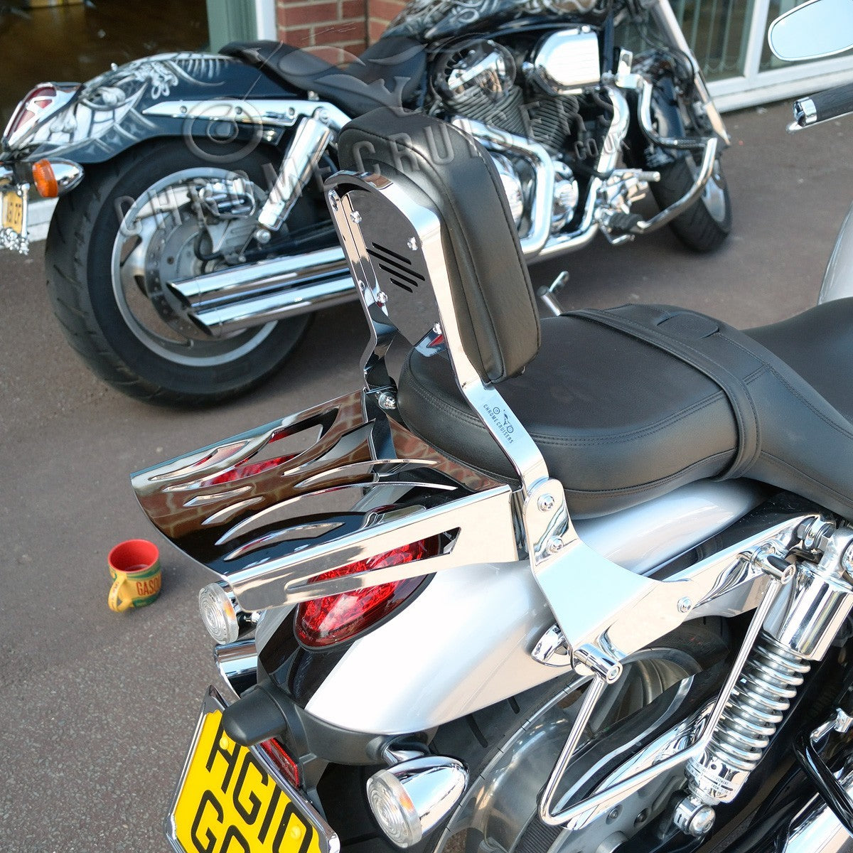 Triumph Thunderbird / Storm Chrome Sissy Bar with luggage rack