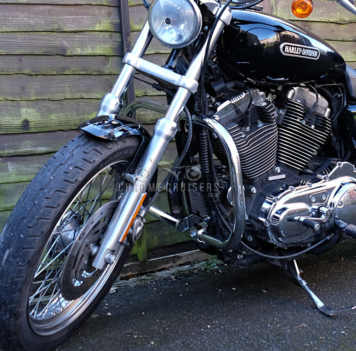 Engine Guard, Front Crash Bar - HD Harley Davidson Sportster 883/1200 - 2004 - up