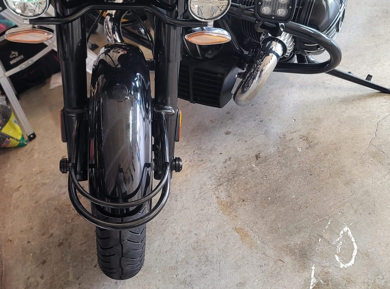 Front Fender Trim Rail - BMW R18 B Bagger